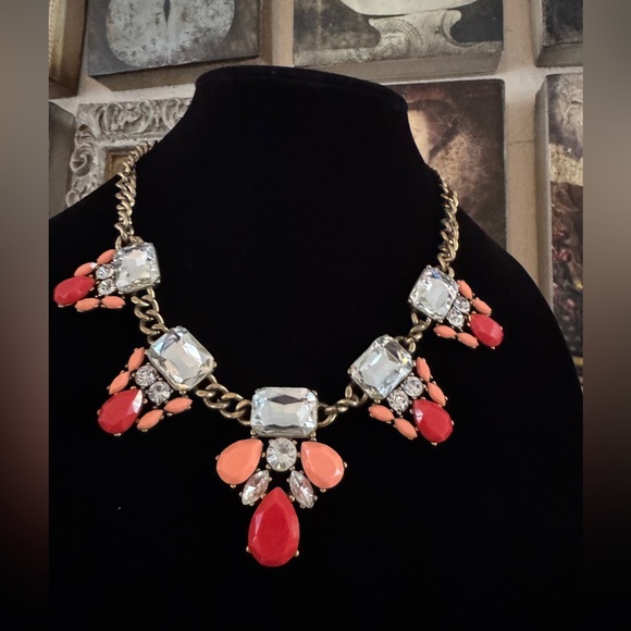 J. Crew Factory Jewelry - J. Crew Factory Statement Necklace – Coral &‎ Crystal
